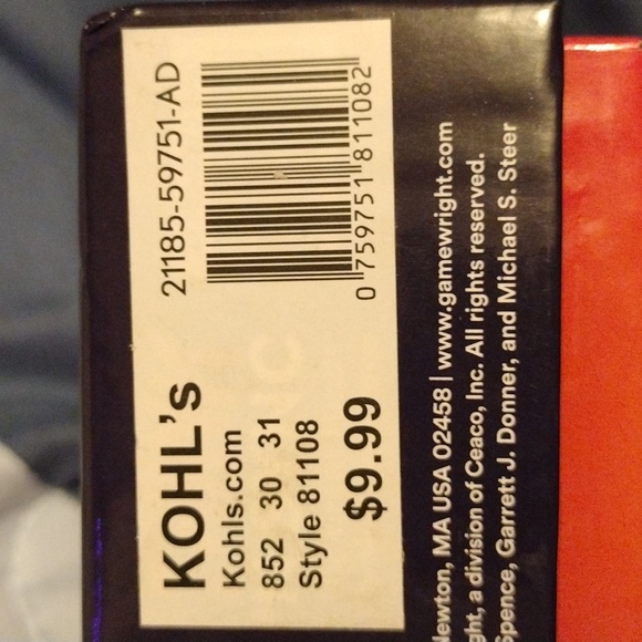 Card game for 3-8 players - Picture 2 of 3